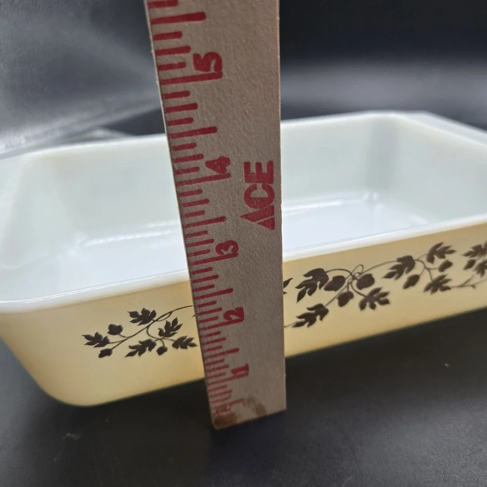 Vintage 1960's Pyrex 575B Gold Acorn Leaves Casserole Server Dish 2 Qt + Lid USA